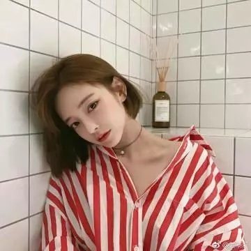 圣女不祈祷海报